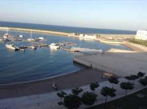 Vacanza al mare in Oman, hotel Millennium Muscat. Foto del mare del golfo dell'Oman.
